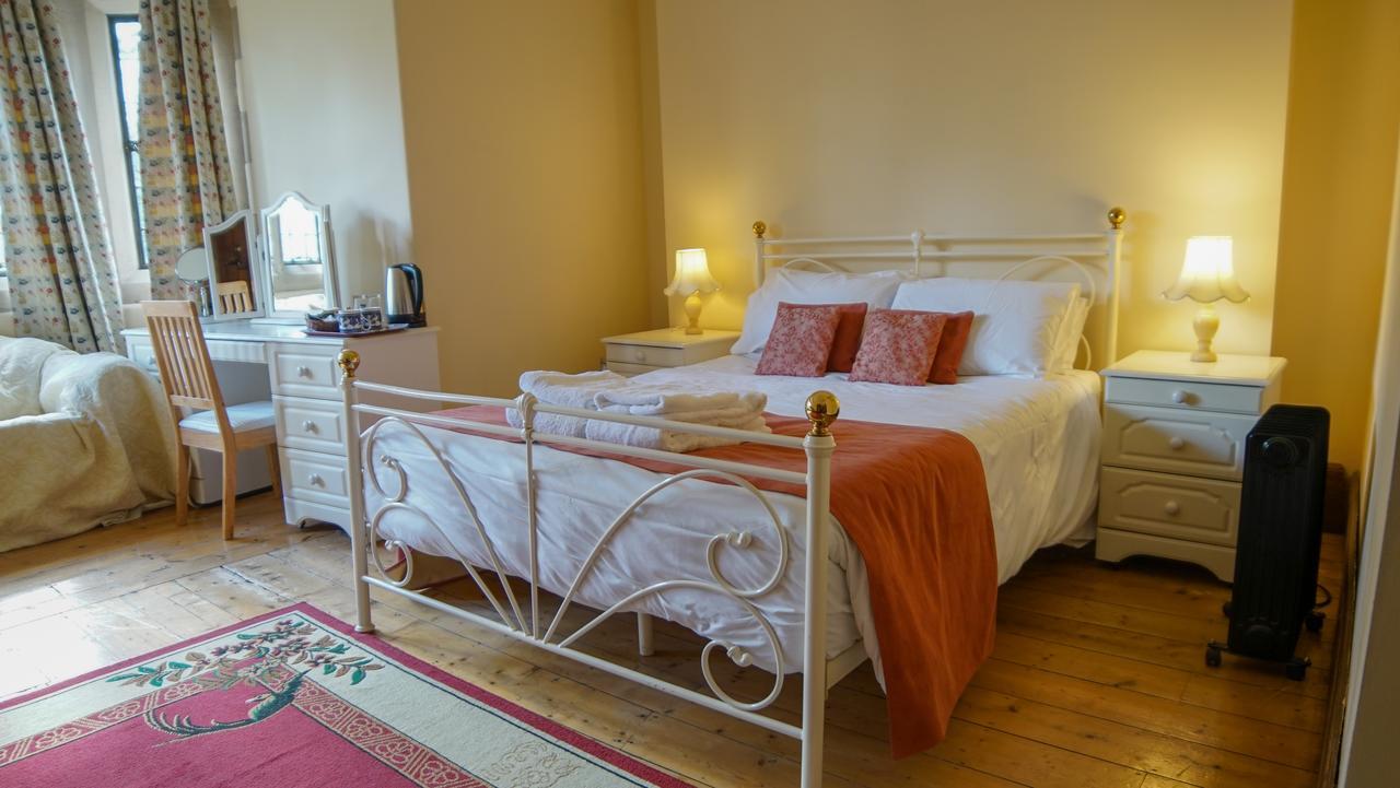Cleeve House Bed & Breakfast Melksham Luaran gambar