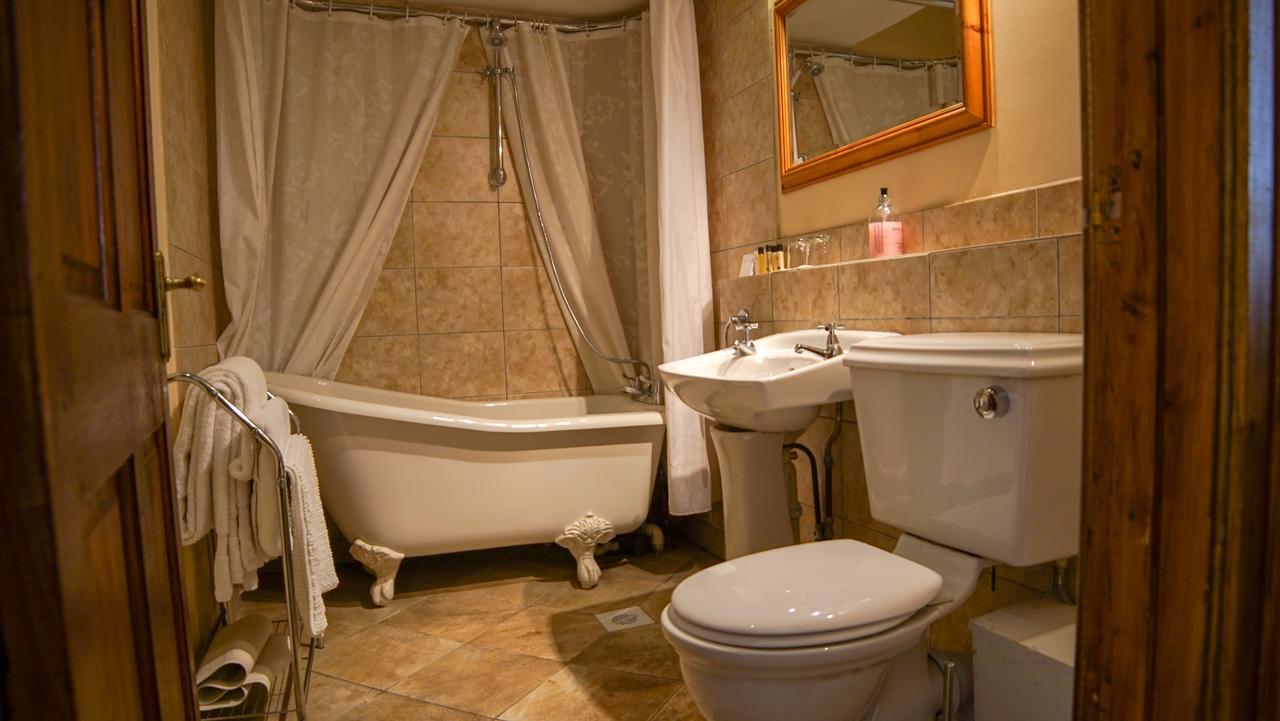 Cleeve House Bed & Breakfast Melksham Luaran gambar