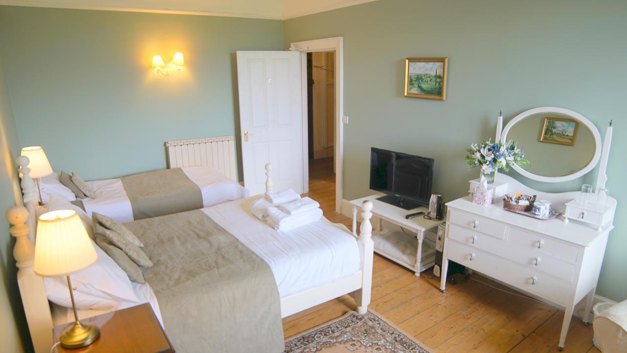 Cleeve House Bed & Breakfast Melksham Luaran gambar