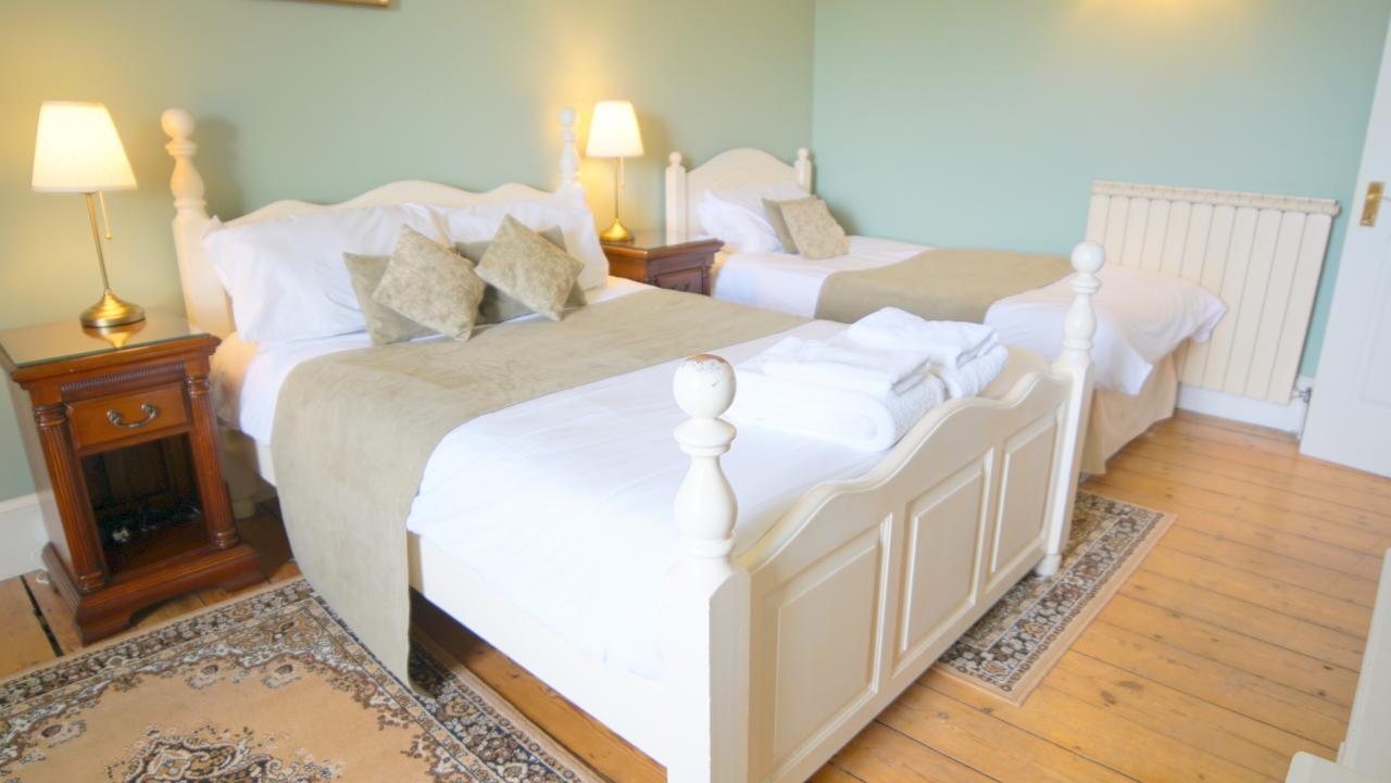Cleeve House Bed & Breakfast Melksham Luaran gambar